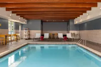 Home2 Suites by Hilton Bowling Green - Pools