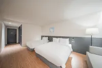 Gimcheon Hotel Maison - 2-Star