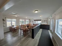 The Sunshine Inn - Motel