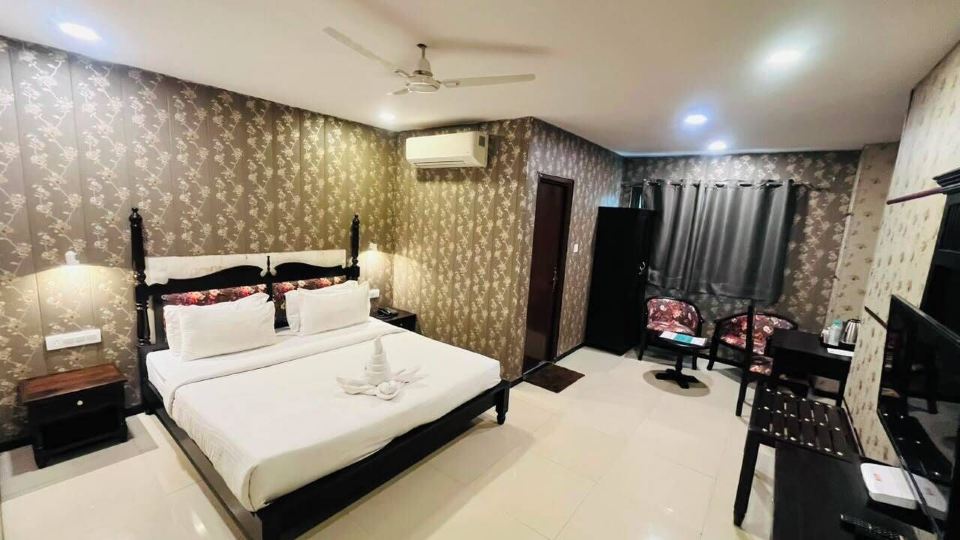 Hotel Elite Stay by the Rahul