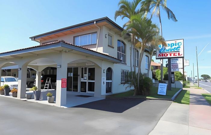 Tropic Coast Motel