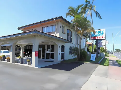 Tropic Coast Motel - bar