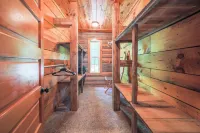 Sleeps 16 Hot Tub Sauna Dogs Welcome Ping Pong - balcony