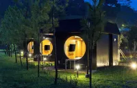 Cabin @ ARTOTEL Pelangi Park - Breakfast