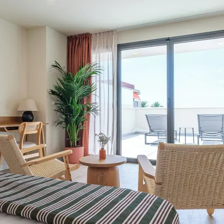 Aduana Suites