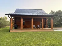 Log Cabin located in Northern Michigan just minutes from Lake Michigan. - Alphydda