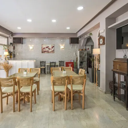 Bikakis Family Apartments