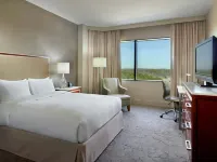 Hilton Atlanta Northeast - Pools