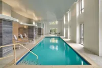 Embassy Suites by Hilton Washington DC Convention Center - Swimmingpools