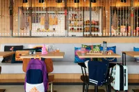 Moxy Cologne Bonn Airport - 3 estrellas