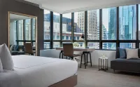 The Marquette Hotel, Curio Collection by Hilton - Parking