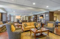 Hampton Inn Meadville - parking
