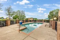Hampton Inn Atmore - Swimmingpools