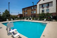Red Roof Inn & Suites Savannah Airport - Pool