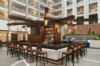 Embassy Suites by Hilton Cincinnati RiverCenter - bar
