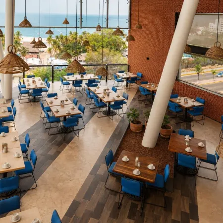 Hotel Caracol Plaza