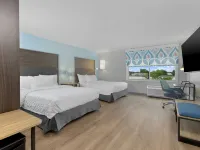 Tru by Hilton Lincoln East Hotels near Gateway Mall