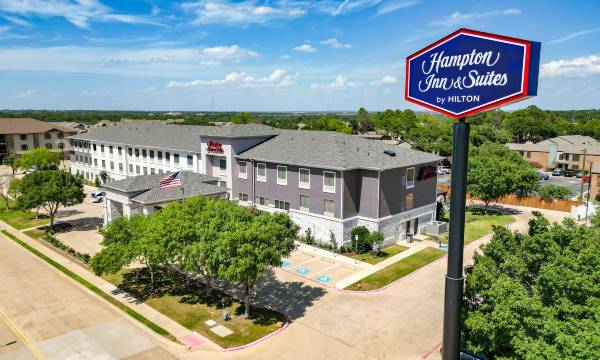 Hampton Inn & Suites Denton
