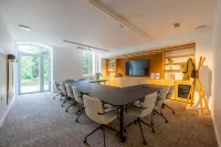 BABEL COMMUNITY Hôtel Bordeaux - 2-Star