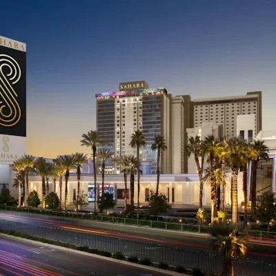 Sahara Las Vegas Отели рядом с достопримечательностью «Башня отеля-казино Stratosphere»