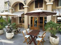 Central Hotel & Restaurant - bar