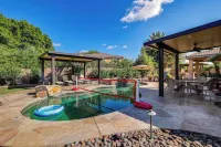 Large Patio Oasis, Games, Pool! Indio Getaway - Wifi