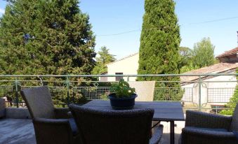 House with 4 Bedrooms in Canaules-et-argentières, with Enclosed Garden and Wifi