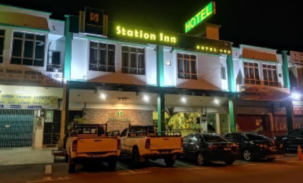 Station Inn Hotel - Housity
