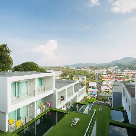 Sugar Palm Grand Hillside