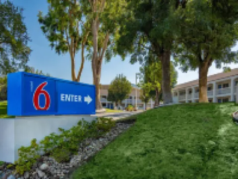 Motel 6 Thousand Oaks, CA Hotels in Thousand Oaks