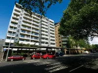 Oaks Sydney Hyde Park Suites Hotels in Darlinghurst