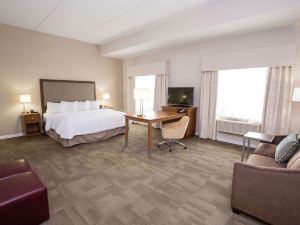 Hampton Inn & Suites Pittsburgh/Harmarville