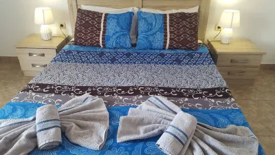 Pleasure Studios 2 Double Beds Santorini Perissa Hôtels à : Perissa