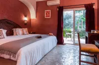 Double room in a charming villa in the heart of Marrakech palm grove