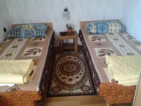 A Whole Holiday House with a Garden in Fonyod for 2-10 Persons Hotels in Fonyódi