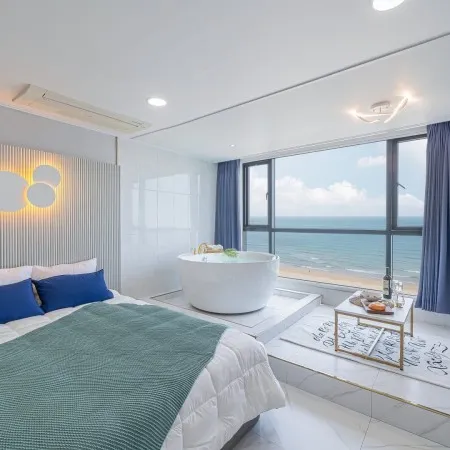 Busan Songjeong Oceanus Pension