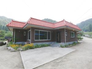 Cheorwon Maebongsanjang Pension