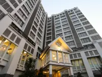 Grand Darmo Suite by AMITHYA Hotels in Wonokromo