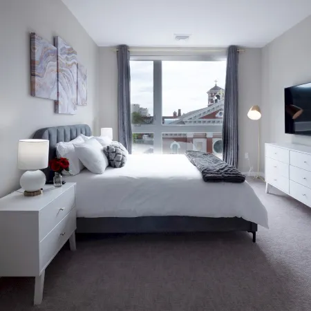 Lux 2BR Apt Downtown at Yale