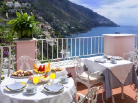 ホテル カーサ アルベルティーナ ポジターノのホテル