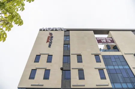 Pyeongtaek Godeok Rich Stay Hotel Отели рядом с достопримечательностью «Anjung-ri»