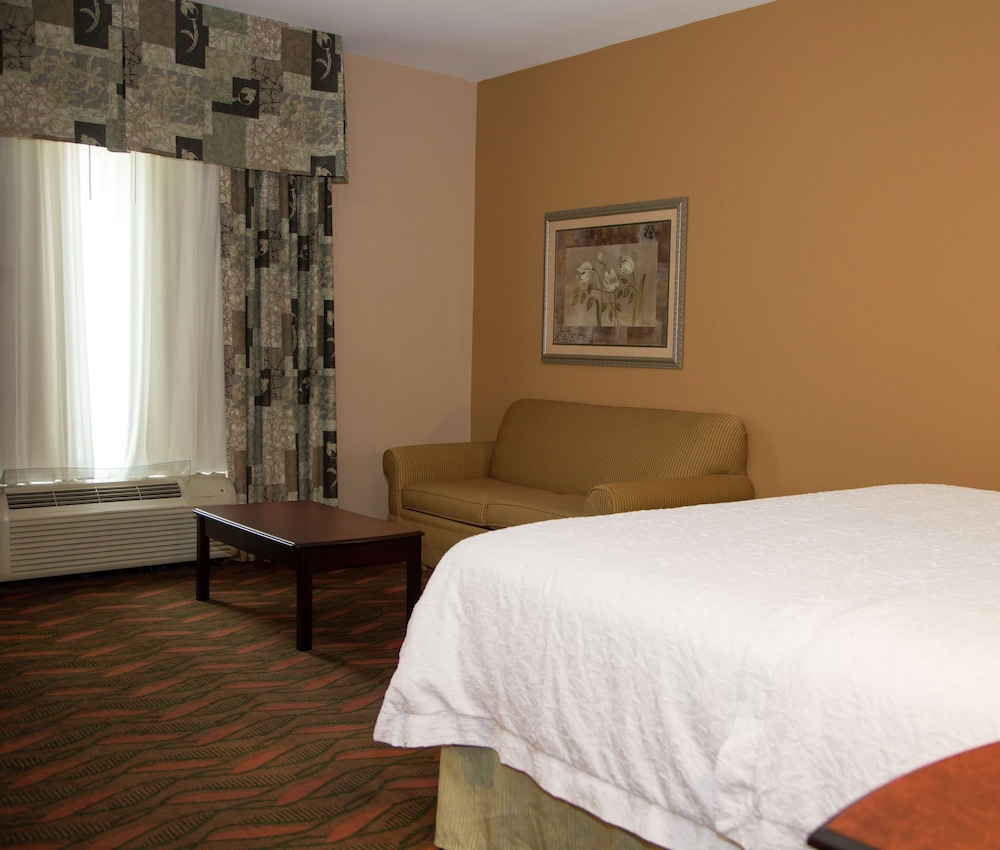 Hampton Inn & Suites Houston Rosenberg