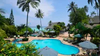 Phi Phi Holiday Resort - Pemandangan Pantai