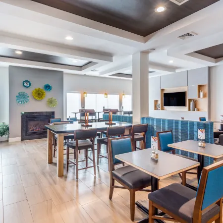 Holiday Inn Express & Suites EAU CLAIRE NORTH by IHG