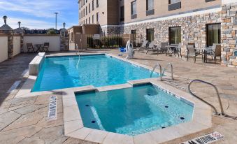 Holiday Inn Express & Suites DALLAS SOUTH - DESOTO by IHG