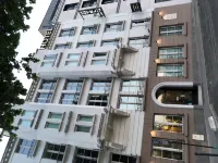亞特旅館 Spa Terre d'Iris附近的飯店