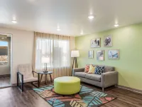 Woodspring สวีทส์ ทูซอน เซาท์ โรงแรมใกล้มหาวิหารเซนต์ออกัสติน