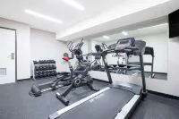 Super 8 by Wyndham Canmore - Gym