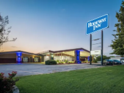 Rodeway Inn Hotels in Williamson County