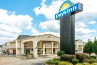 Days Inn by Wyndham Shorter Hotels in Shorter